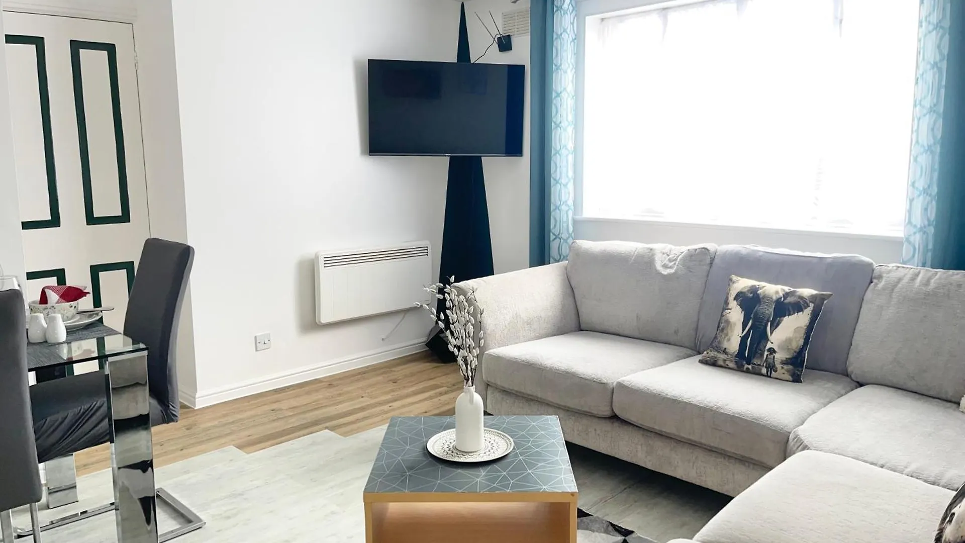 Juniper Apartment - 2 Bedrooms Londra