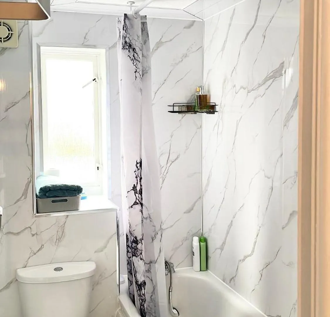 Juniper Apartment - 2 Bedrooms Londra