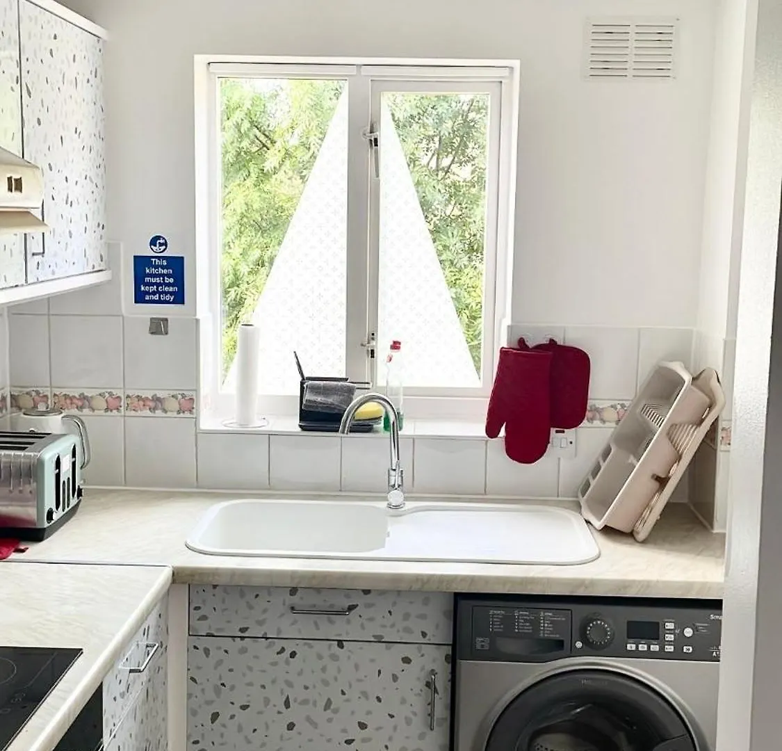 Juniper Apartment - 2 Bedrooms Londra Birleşik Krallık