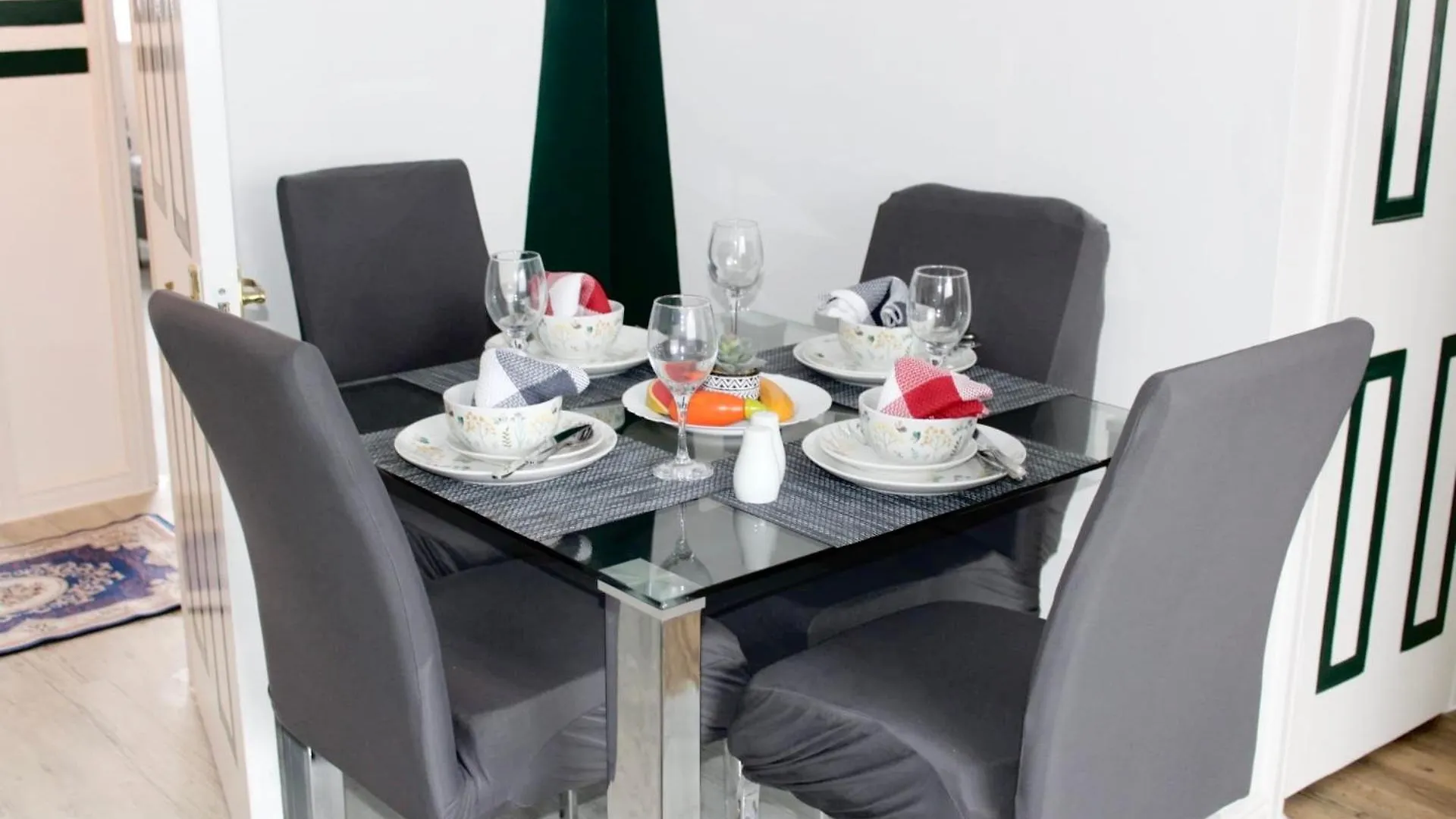 Juniper Apartment - 2 Bedrooms Londra